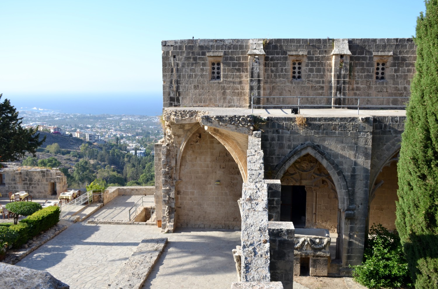 Bellapais cosa sono gli alberi dell'ozio