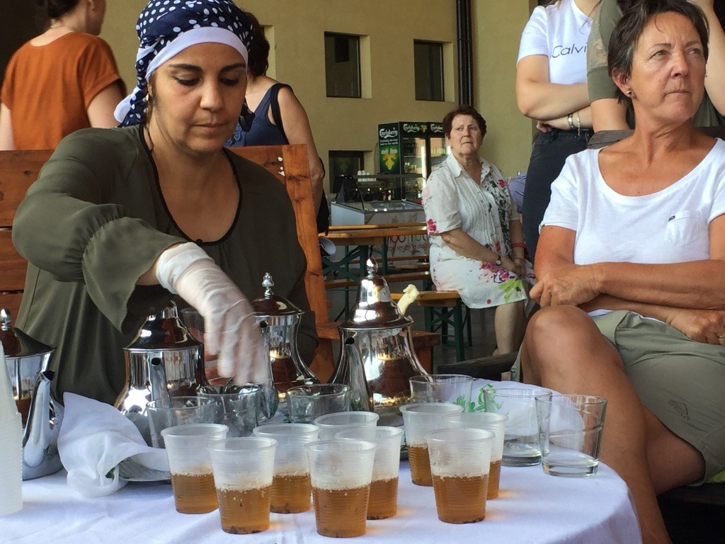 sulle strade ora del te sulle strade ora del te