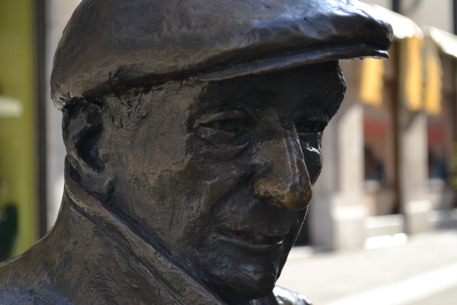 Dettaglio della statua di Saba Dettaglio della statua di Saba