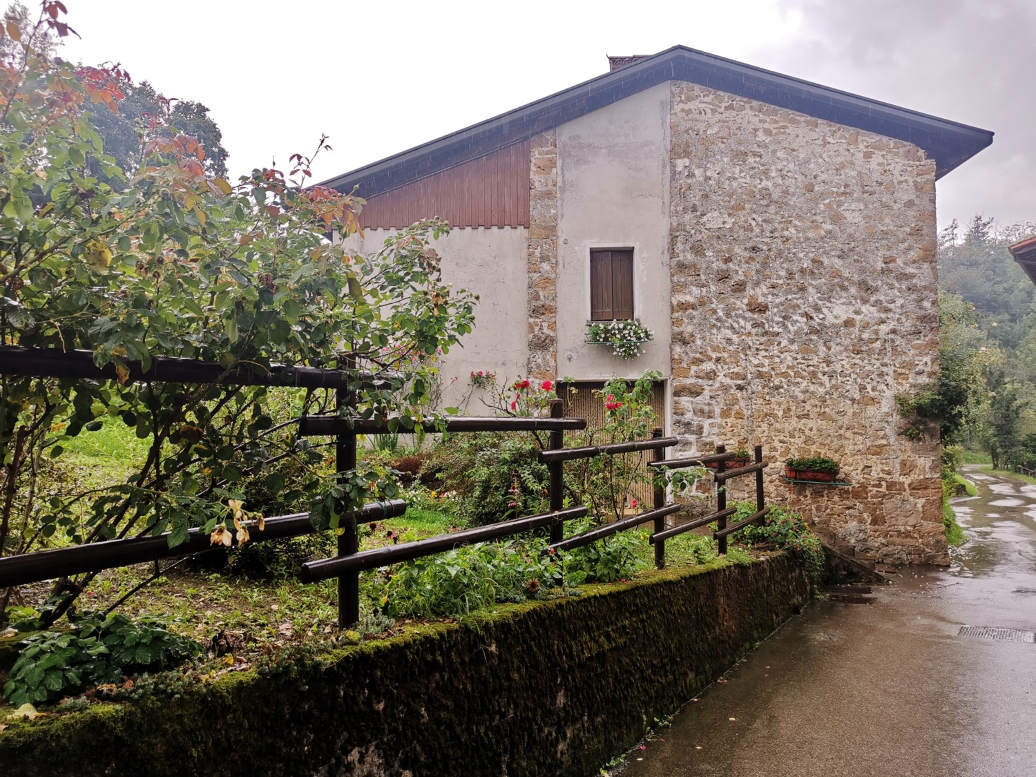 Valdifrina sotto la pioggia Valdifrina sotto la pioggia