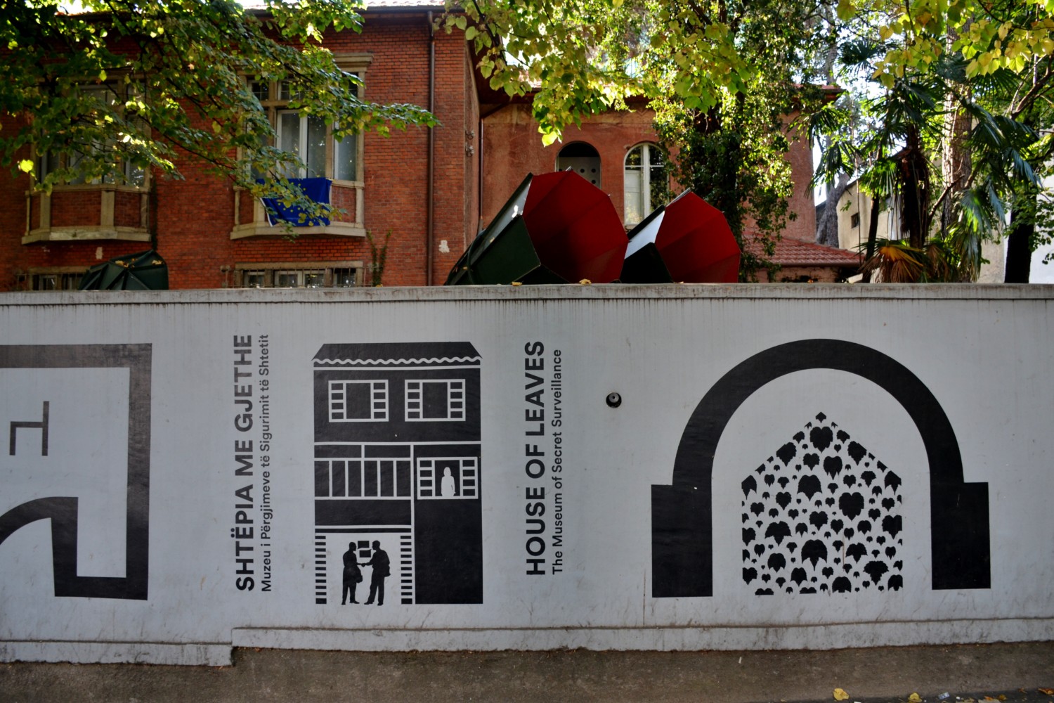 La Casa delle Foglie La Casa delle Foglie