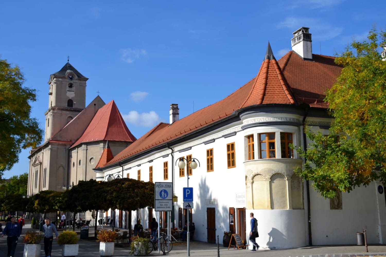 Il centro storico di Pezinok Il centro storico di Pezinok