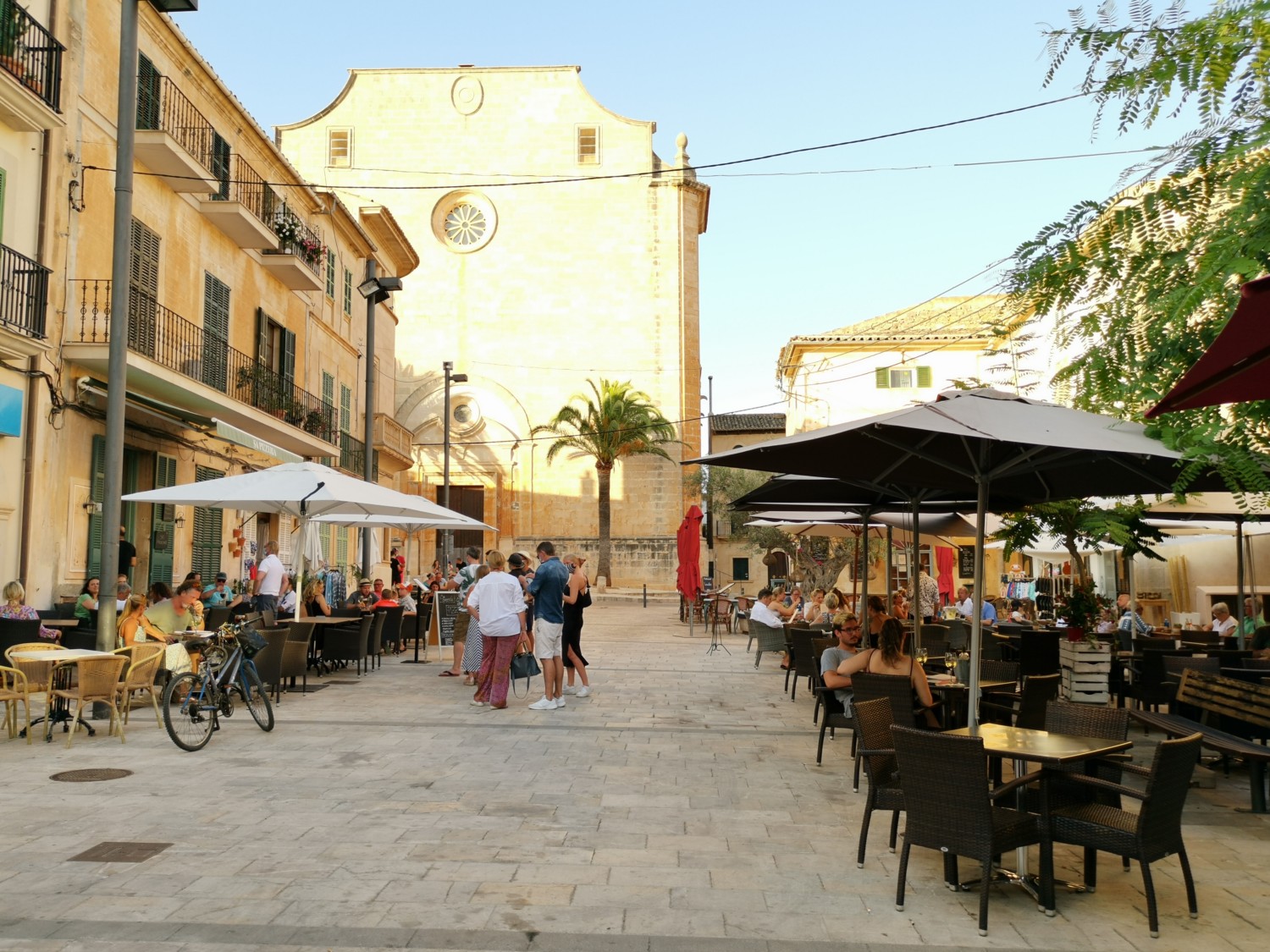 Il viale centrale di Santanji Il viale centrale di Santanji