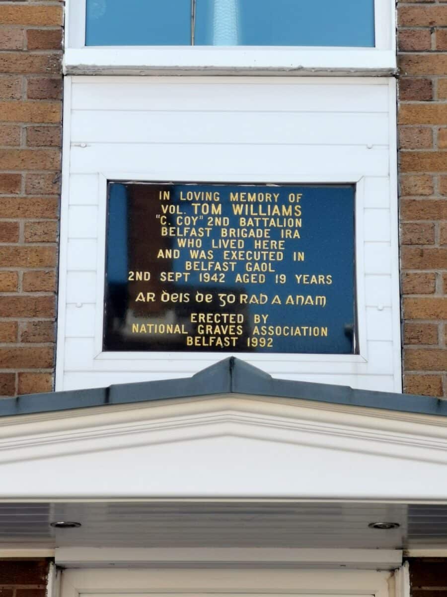 Targa ricordo in Bombay Street Targa ricordo in Bombay Street