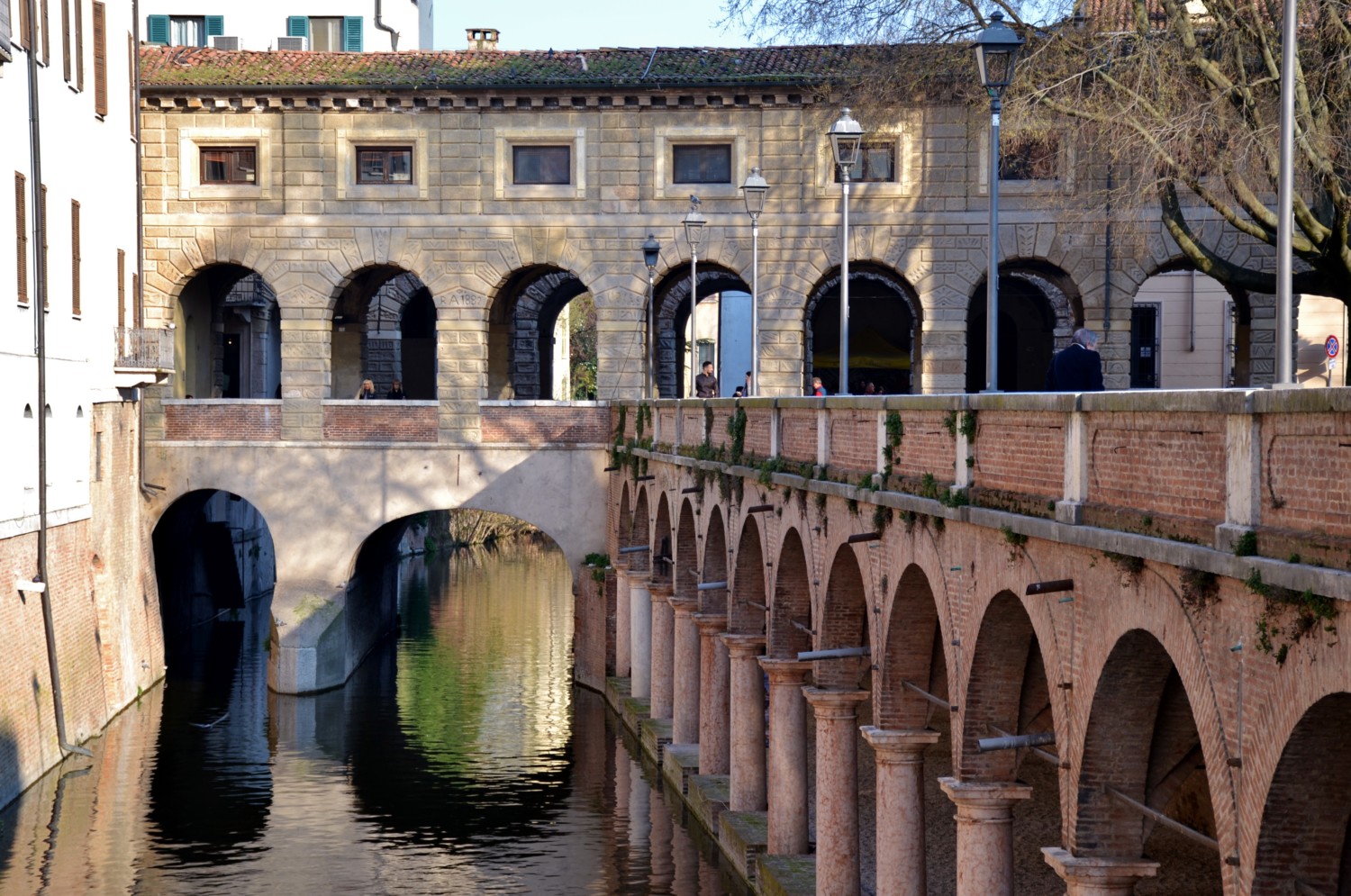Loggia delle pescherie Giulio Romano Loggia delle pescherie Giulio Romano
