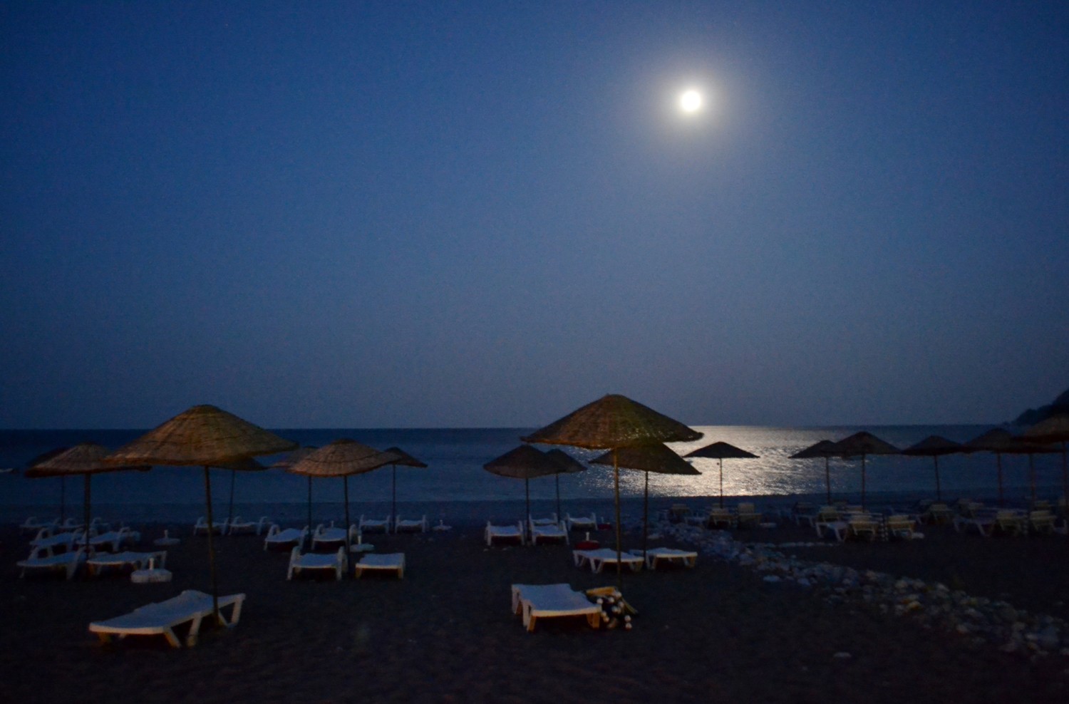spiaggia di olympos al chiaro di luna spiaggia di olympos al chiaro di luna