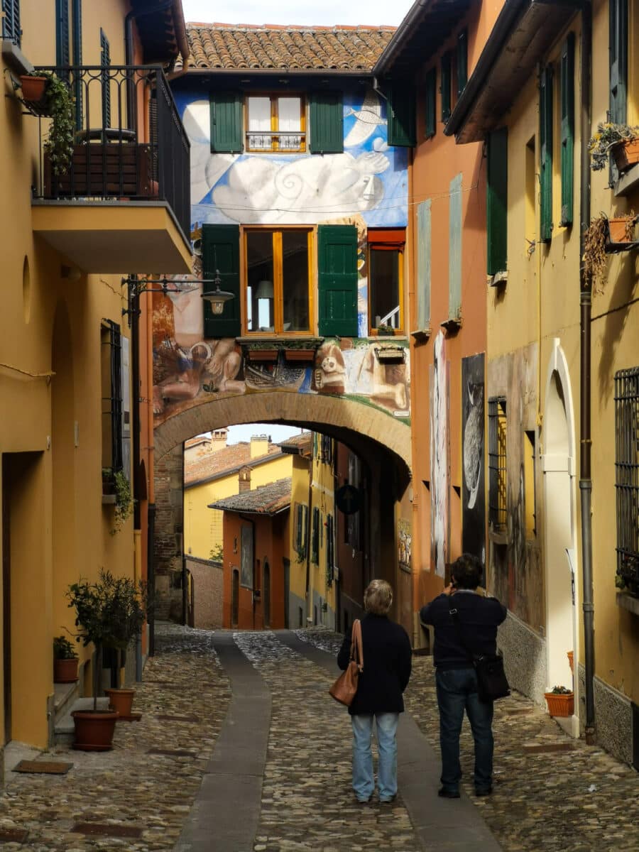 Vicoli suggestivi di Dozza Vicoli suggestivi di Dozza