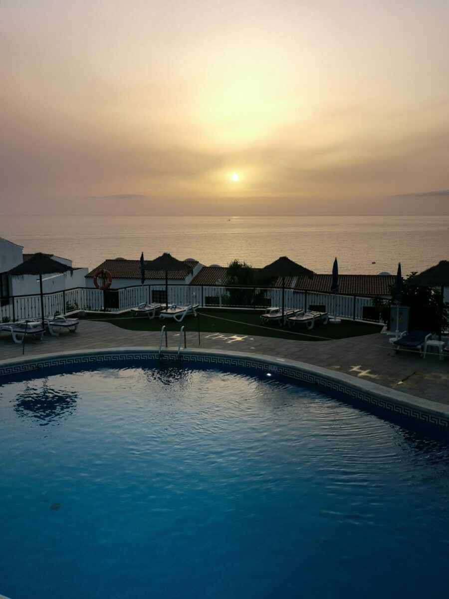 ona las rosas piscina ona las rosas piscina