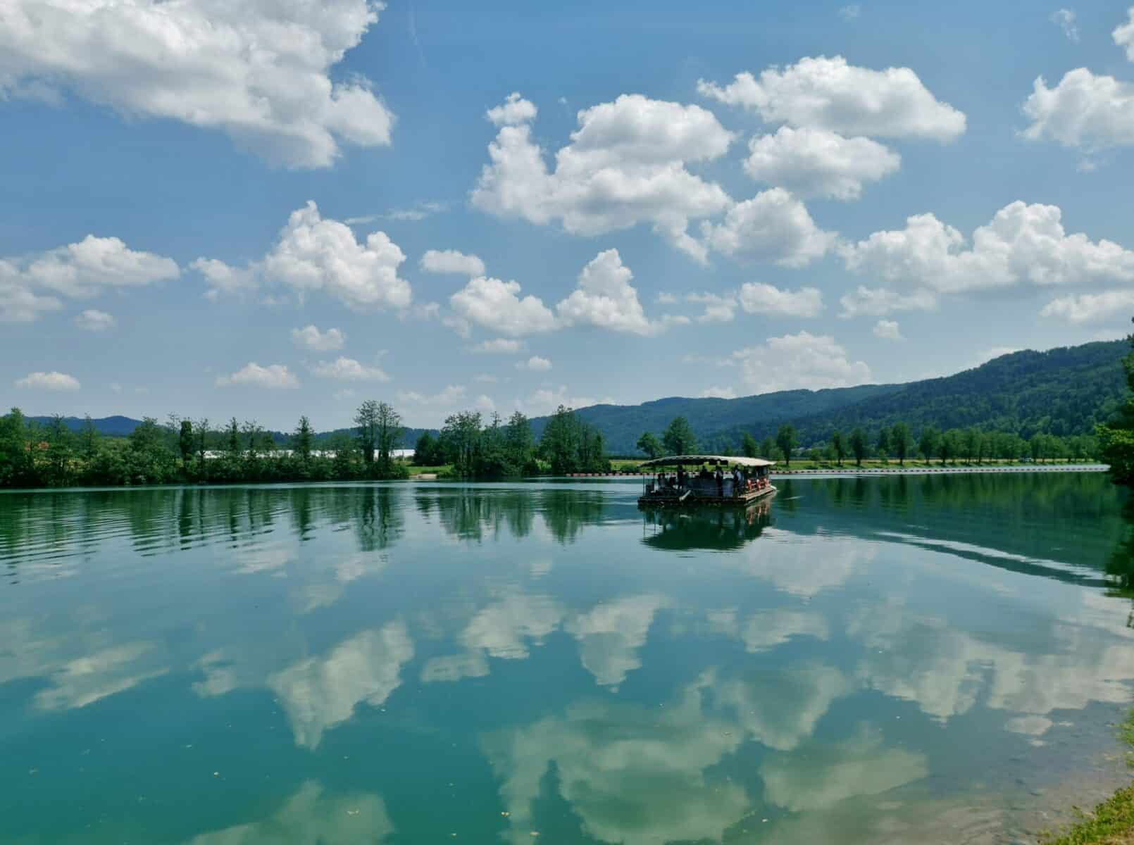 In zattera sulla Sava a Radeče In zattera sulla Sava a Radeče