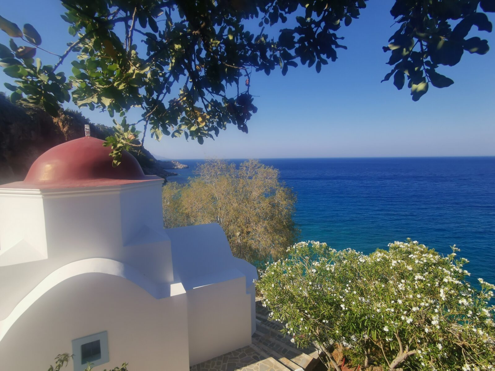 La chiesetta sulla spiaggia di Kira Panagia La chiesetta sulla spiaggia di Kira Panagia