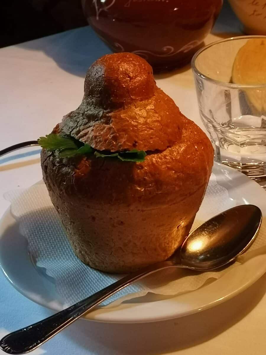 La zuppa nel pane della Gostilna Pri Lectarju La zuppa nel pane della Gostilna Pri Lectarju