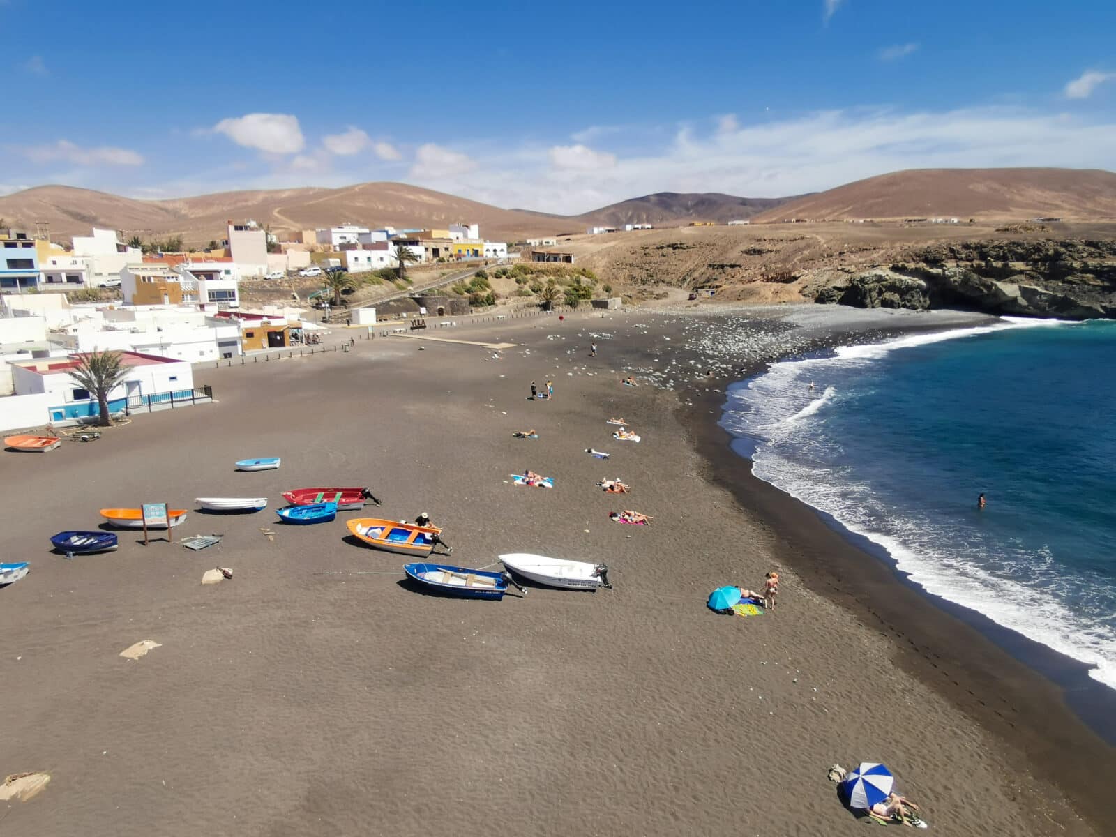 La spiaggia di Ajuy La spiaggia di Ajuy