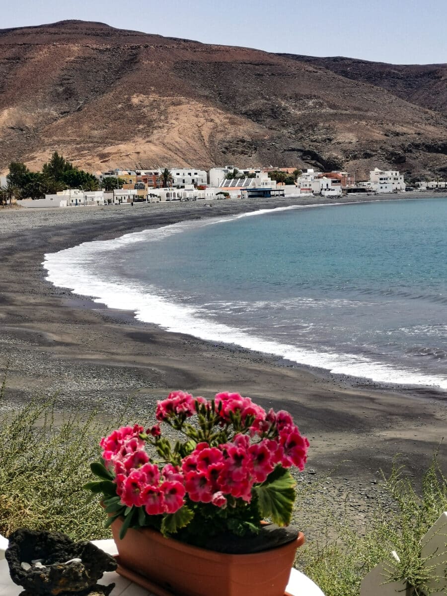 La spiaggia di Giniginamar La spiaggia di Giniginamar
