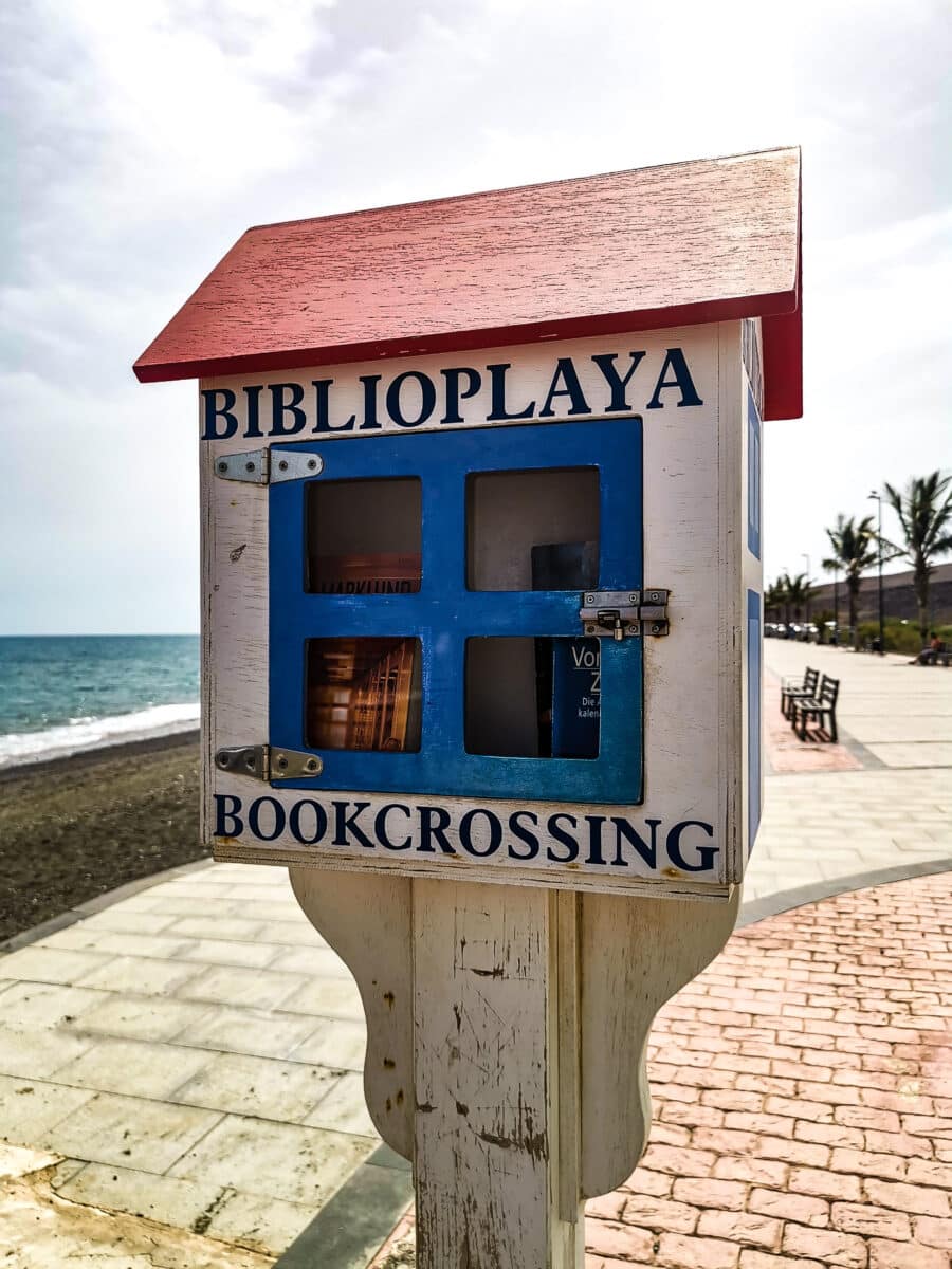 Bookcrossing sulla spiaggia Bookcrossing sulla spiaggia
