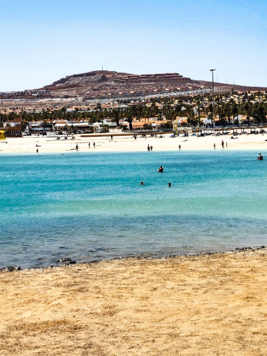 La spiaggia di Caleta de Fuste La spiaggia di Caleta de Fuste