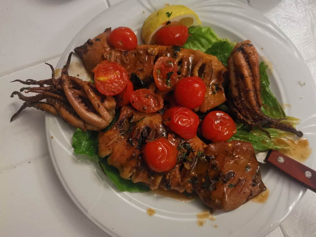 Calamaro e pomodorini Calamaro e pomodorini