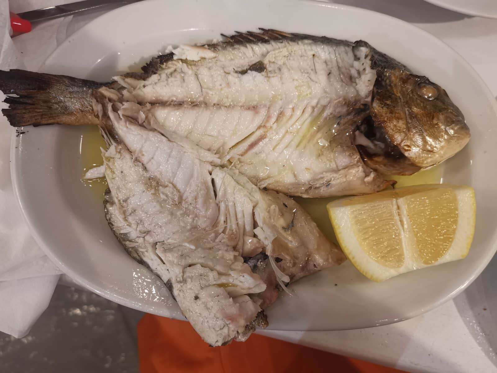 Pescato del giorno alla griglia Pescato del giorno alla griglia