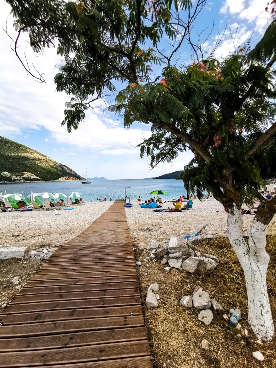 Mikros Gialos Mikros Gialos