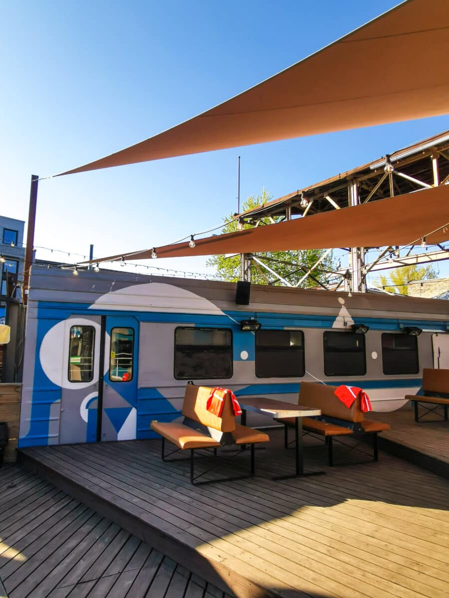 Bar nel vecchio vagone del treno Bar nel vecchio vagone del treno