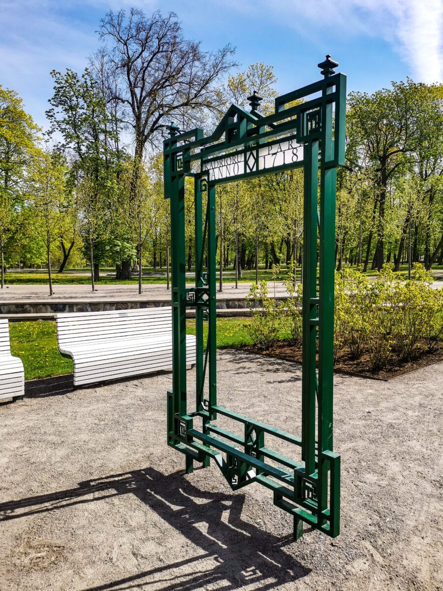 L'ingresso al Parco Kadriorg L'ingresso al Parco Kadriorg