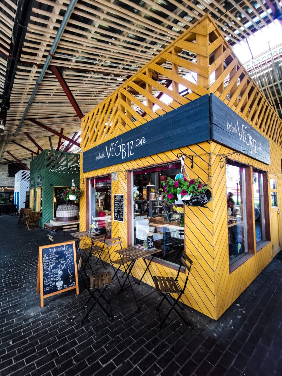 Street food al mercato coperto Street food al mercato coperto