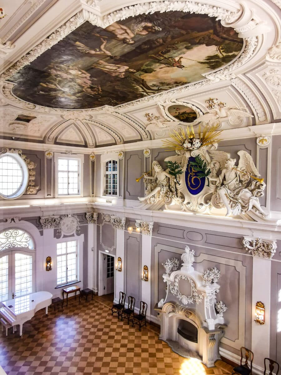 Una sala del Palazzo Kadriorg Una sala del Palazzo Kadriorg