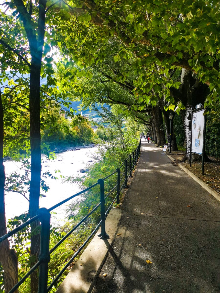 La passeggiata lungo il Passirio La passeggiata lungo il Passirio