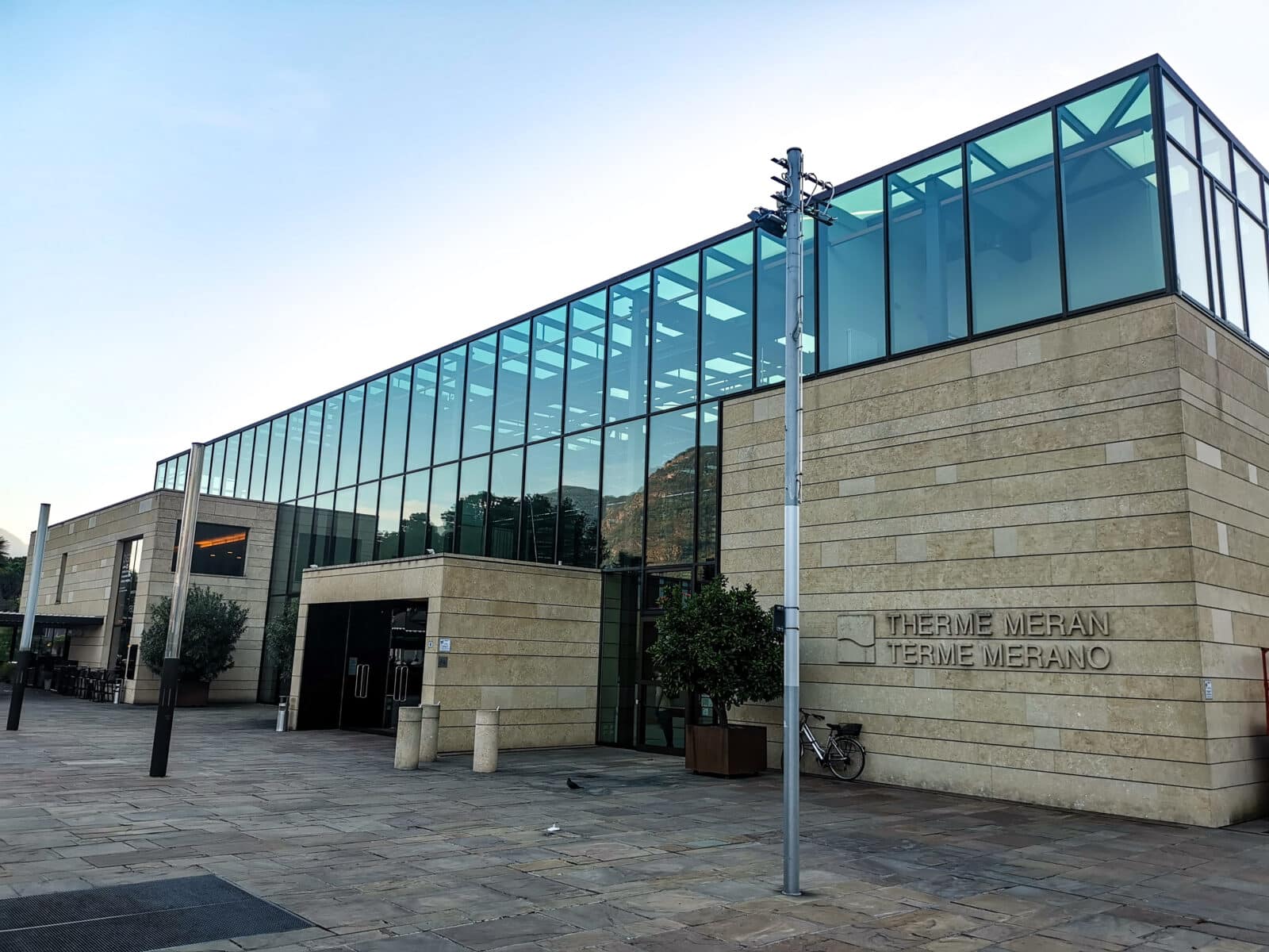 L'ingresso delle Terme di Merano L'ingresso delle Terme di Merano