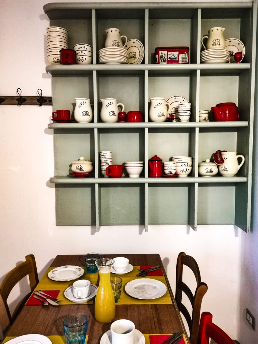 Dettaglio della sala dell'agriturismo Scribano Dettaglio della sala dell'agriturismo Scribano