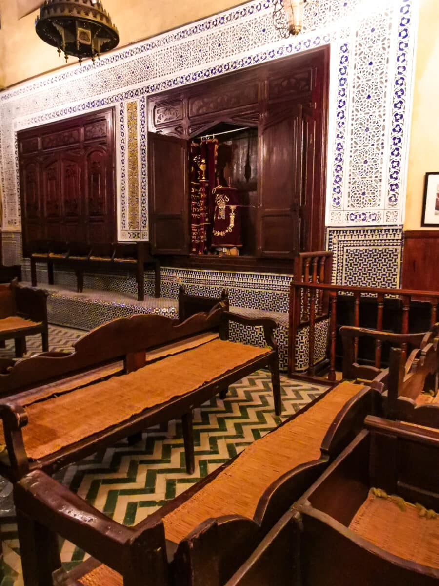 L'interno della sinagoga L'interno della sinagoga