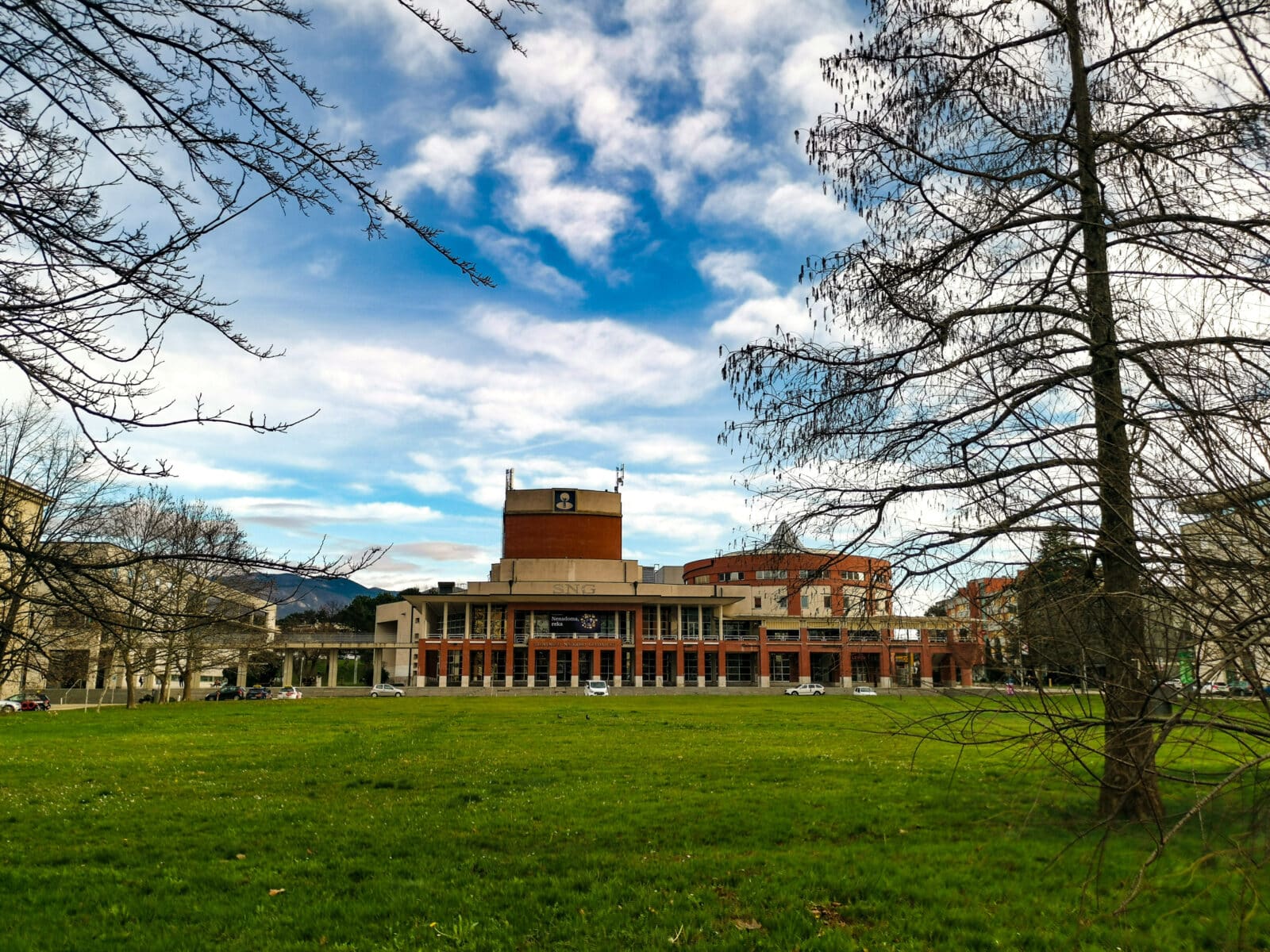Il Travnik con il Teatro Nazionale Il Travnik con il Teatro Nazionale
