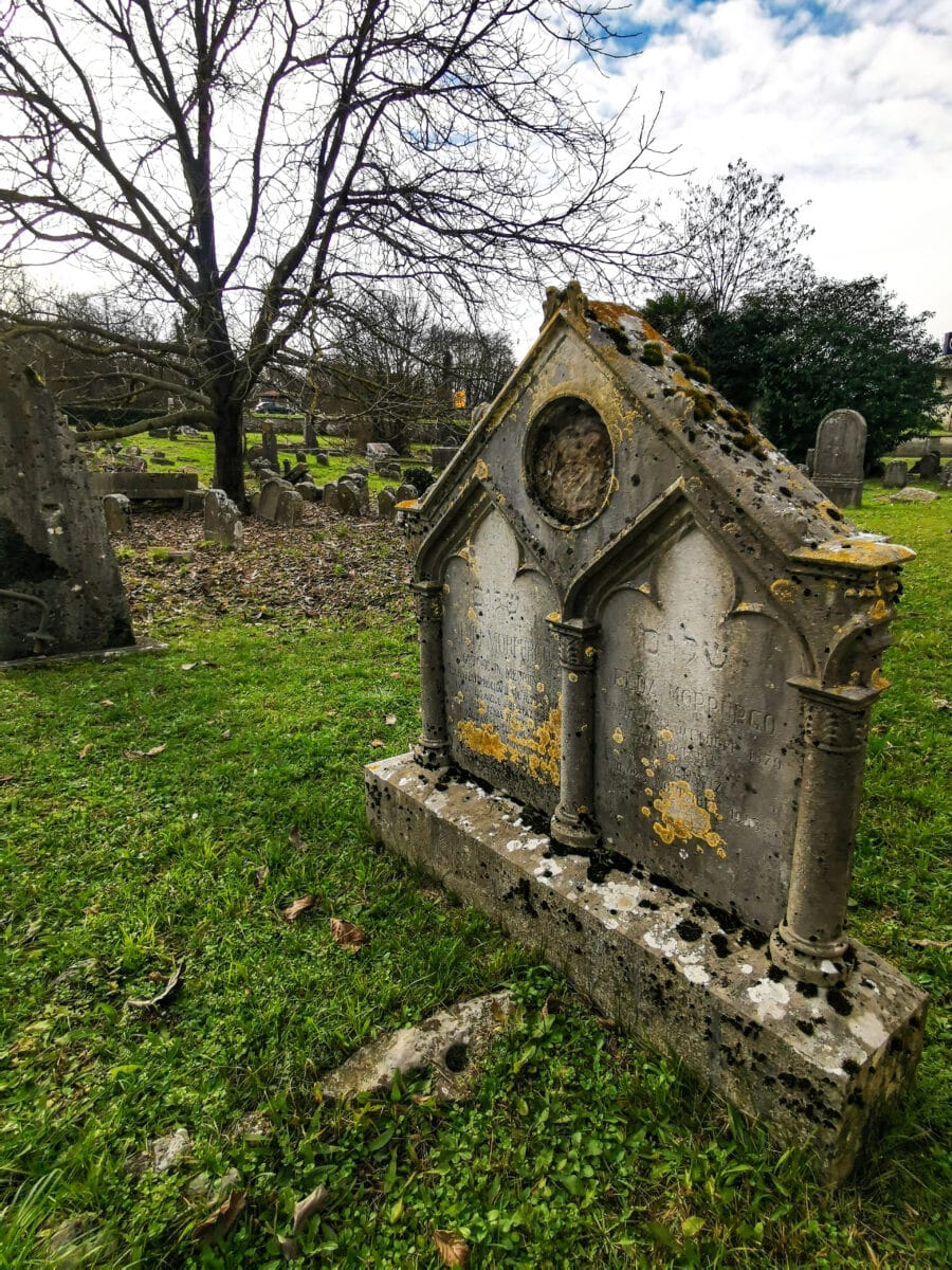 Il cimitero ebraico Il cimitero ebraico