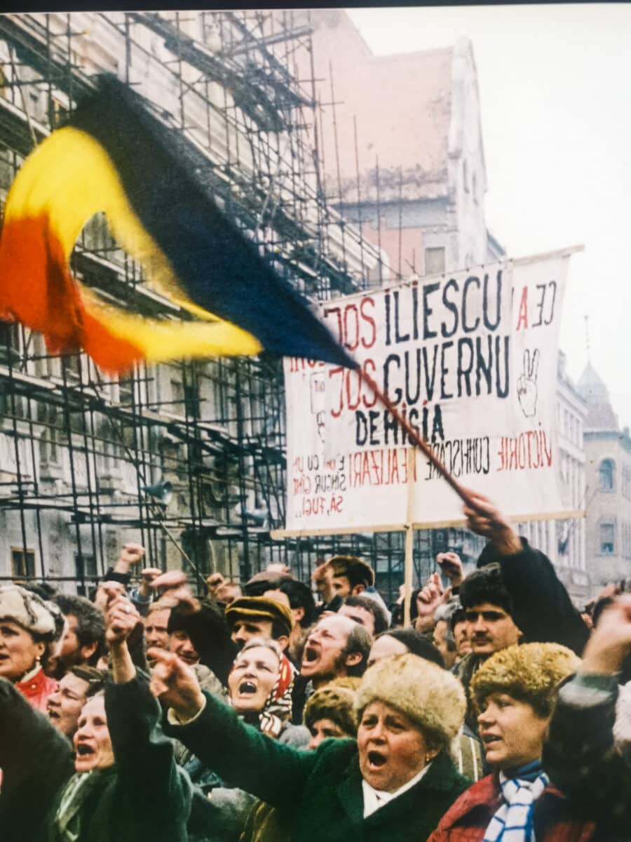 Una delle immagini storiche della rivoluzione Una delle immagini storiche della rivoluzione