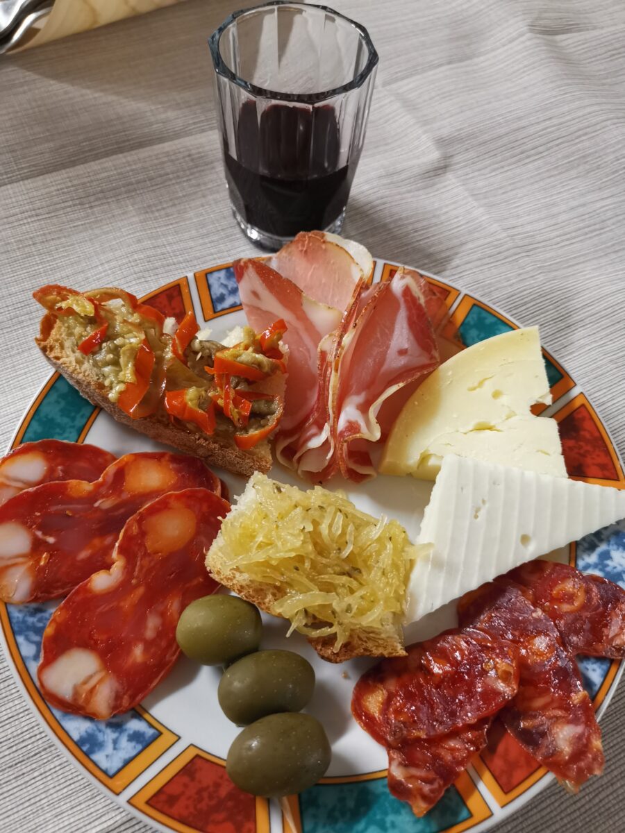 Aperitivo alla Masseria Viviano Aperitivo alla Masseria Viviano