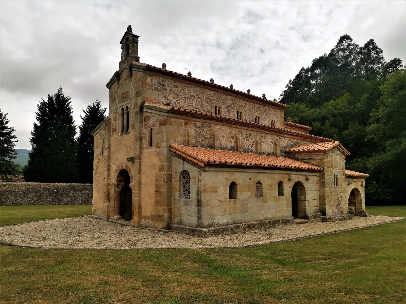 Chiesa de San Salvador de Valdediós Chiesa de San Salvador de Valdediós