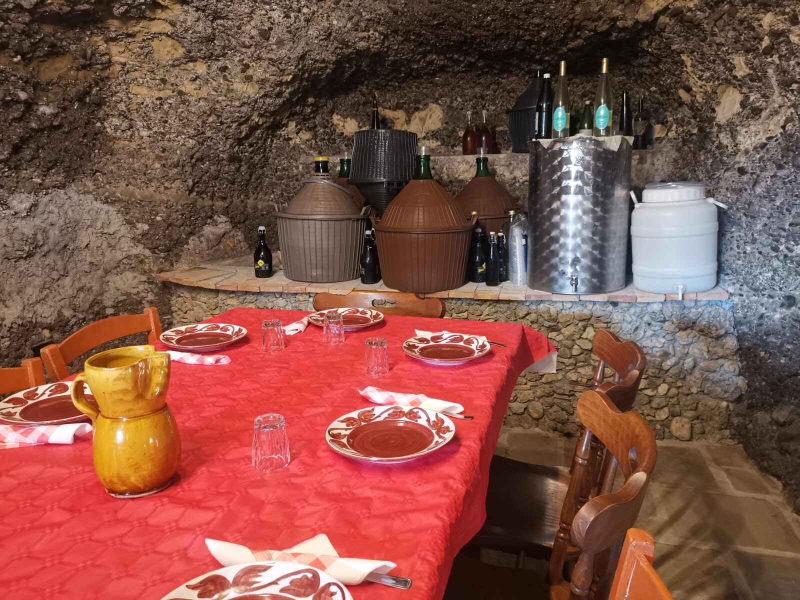 Degustazione nelle grotte Degustazione nelle grotte