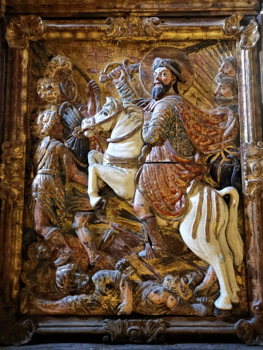 Formella di uno degli altari Formella di uno degli altari