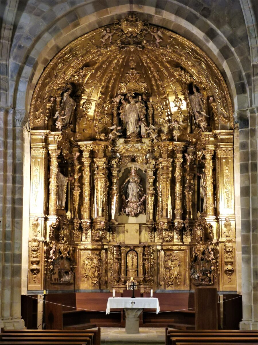 L'altare principale L'altare principale