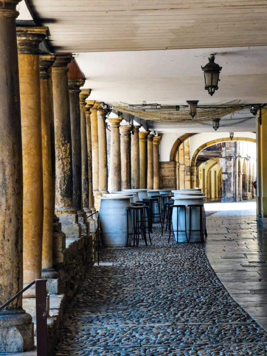 Le vie con i portici di Avilés Le vie con i portici di Avilés