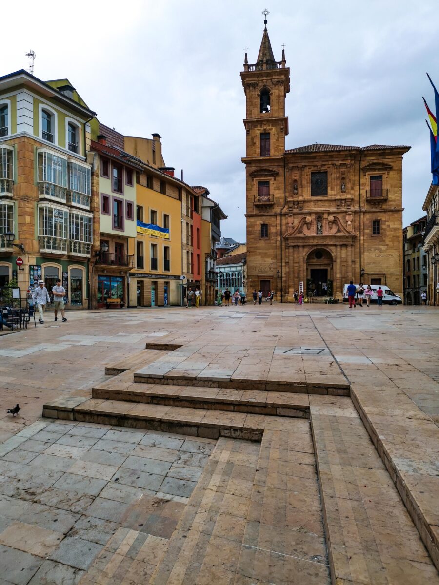 Plaza de la Constitucion a Oviedo (2) Plaza de la Constitucion a Oviedo