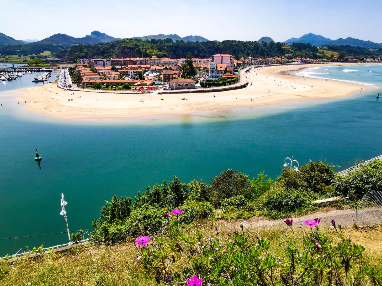 Ribadesella, nel punto in cui il fiume incontra il mare