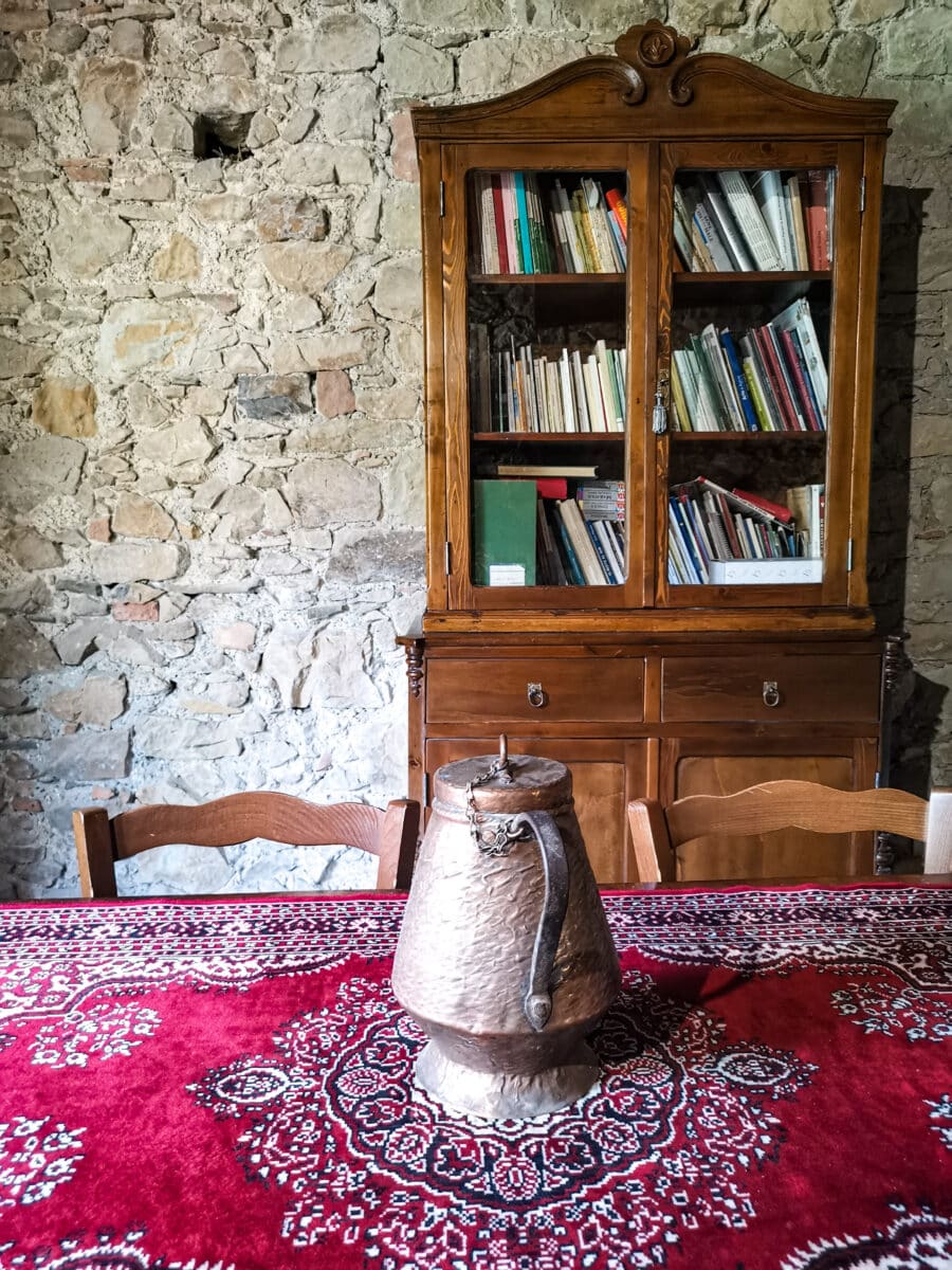 Una stanza del castello Morra Una stanza del castello Morra