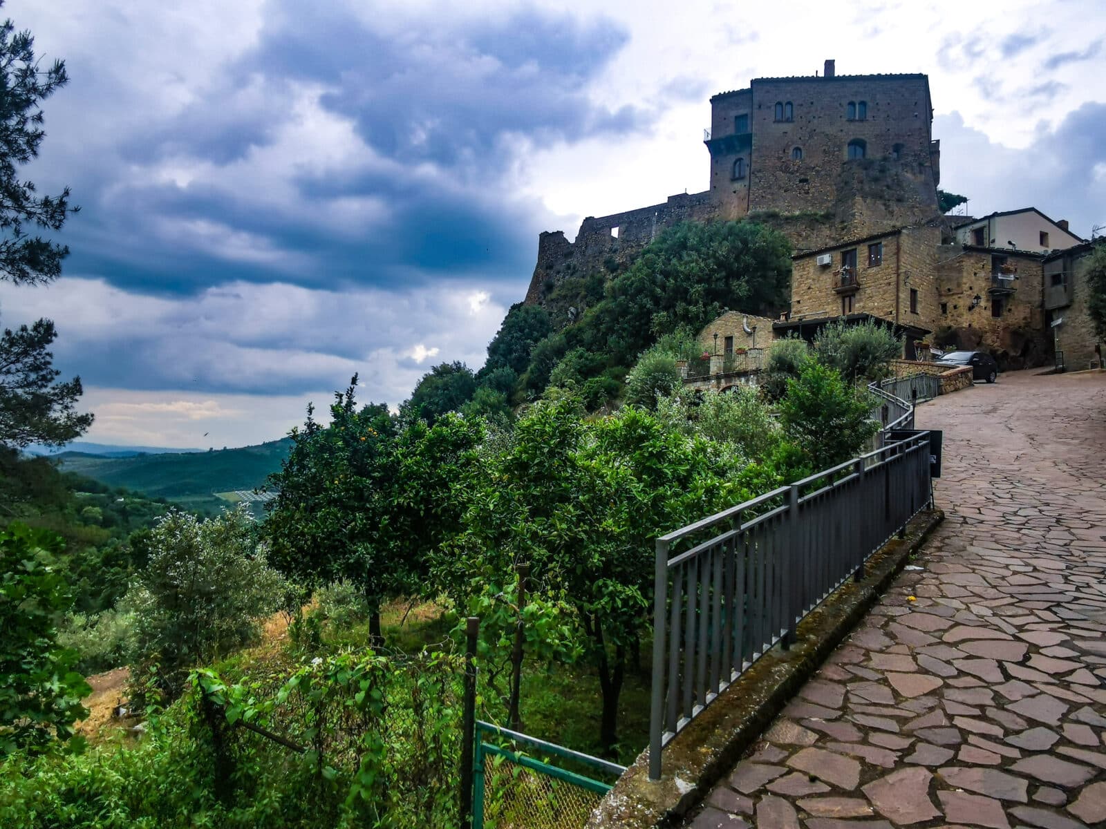 Valsinni e il suo castello Valsinni e il suo castello