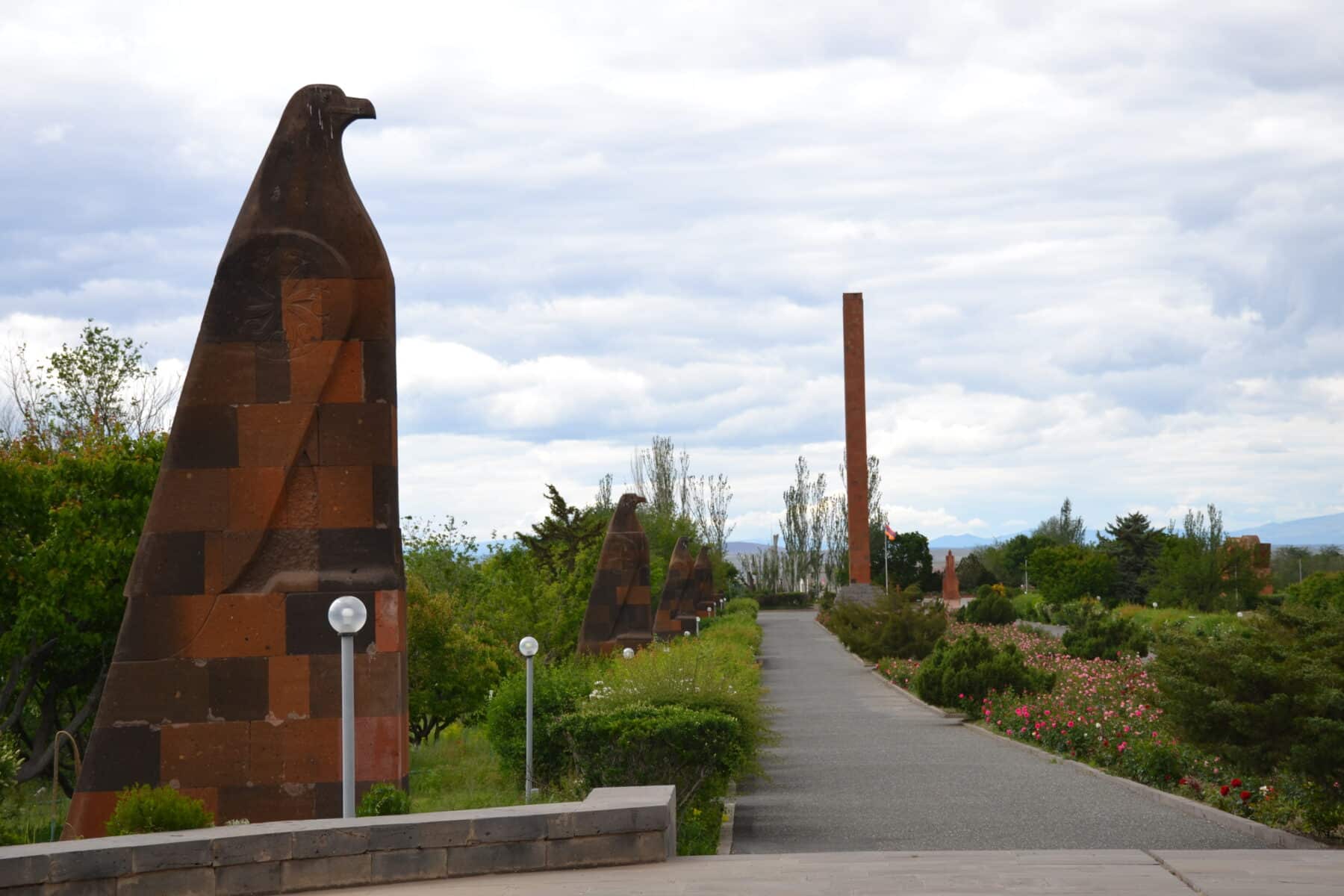 Il giardino del Memoriale di Sardarapat Il giardino del Memoriale di Sardarapat