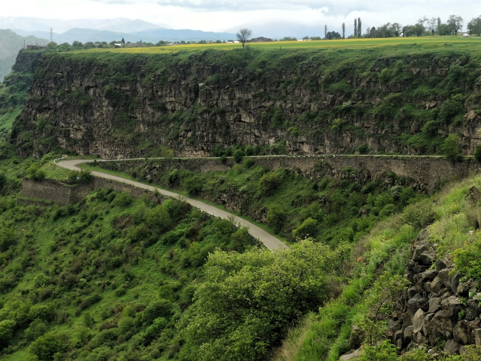 La scenografica regione di Lori La scenografica regione di Lori