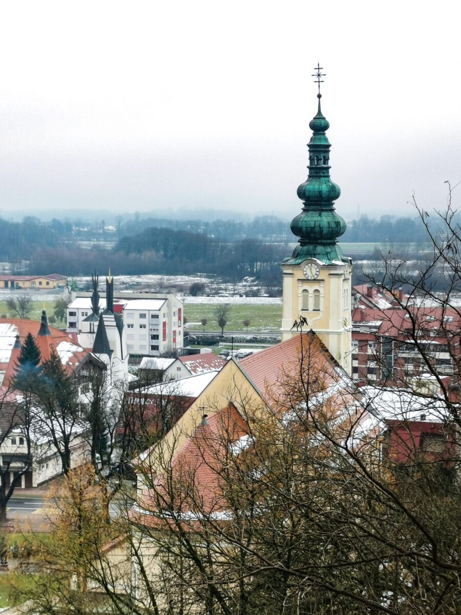 Vista su Landava dal colle del castello Vista su Landava dal colle del castello