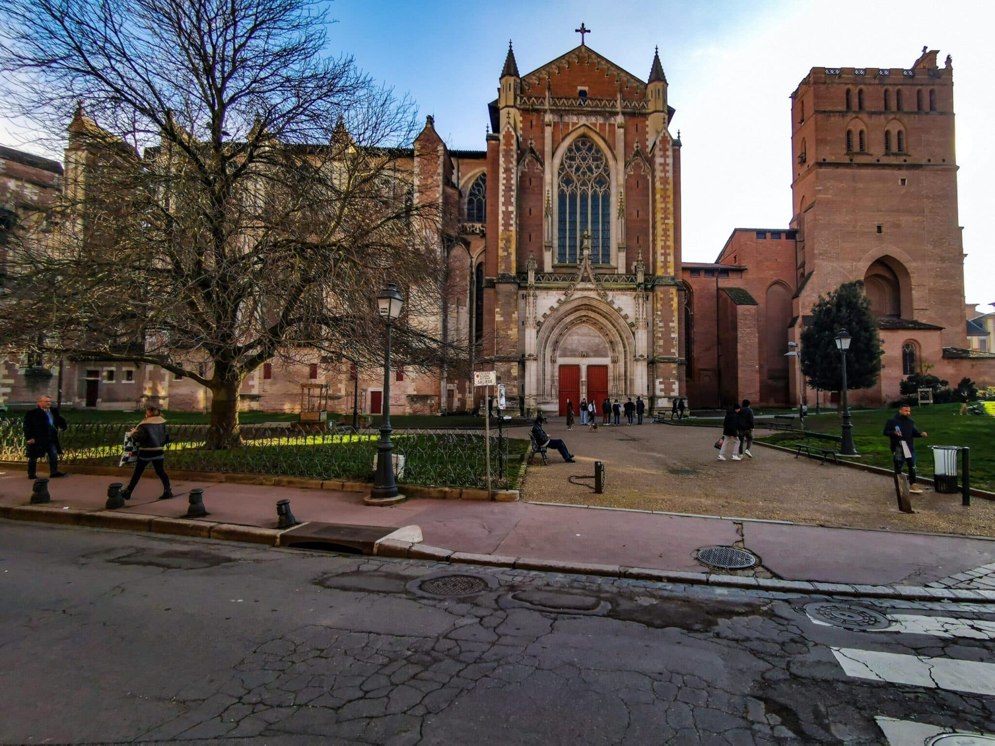Cattedrale si Saint Etienne Cattedrale si Saint Etienne