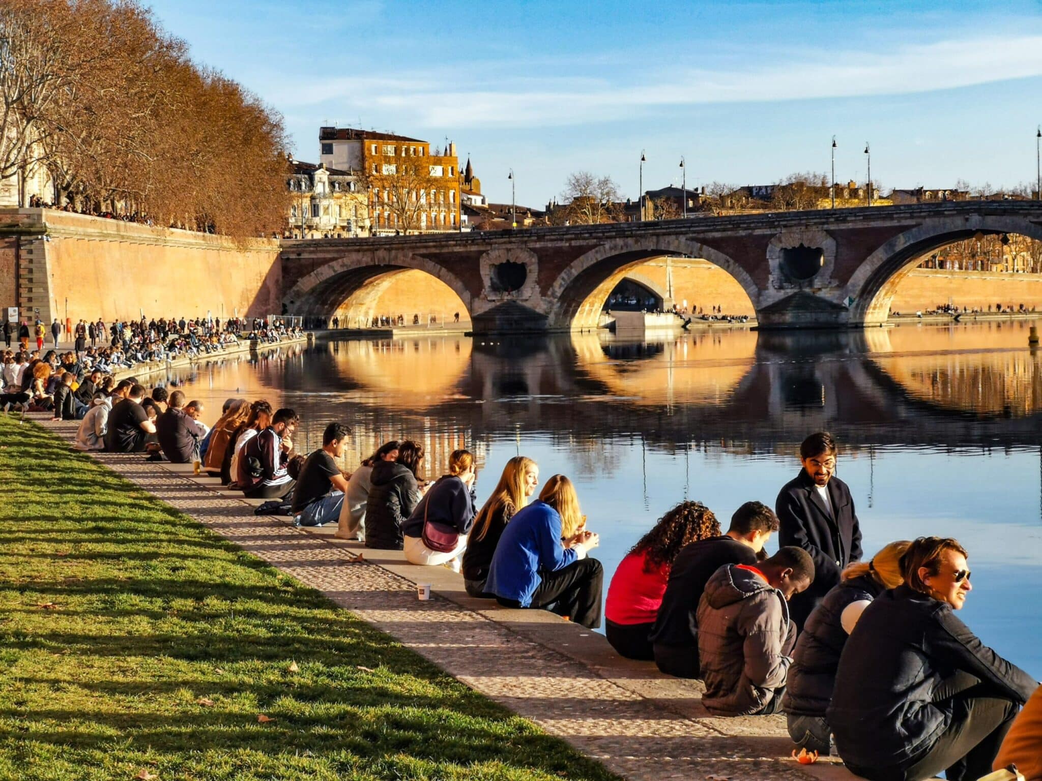 Il lungofiume a La Daurade Il lungofiume a La Daurade