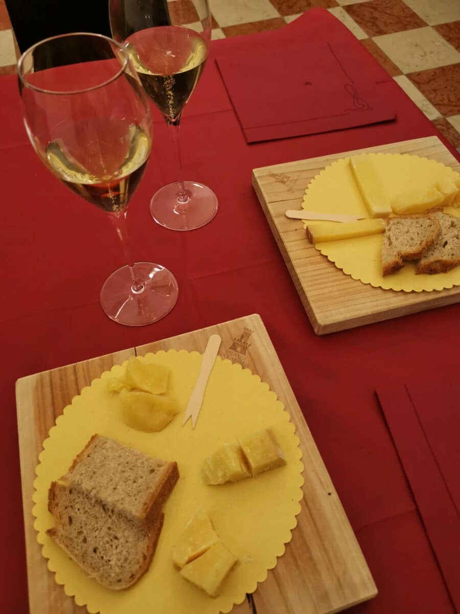 Una delle degustazioni di palazzo Roccabruna Una delle degustazioni di palazzo Roccabruna