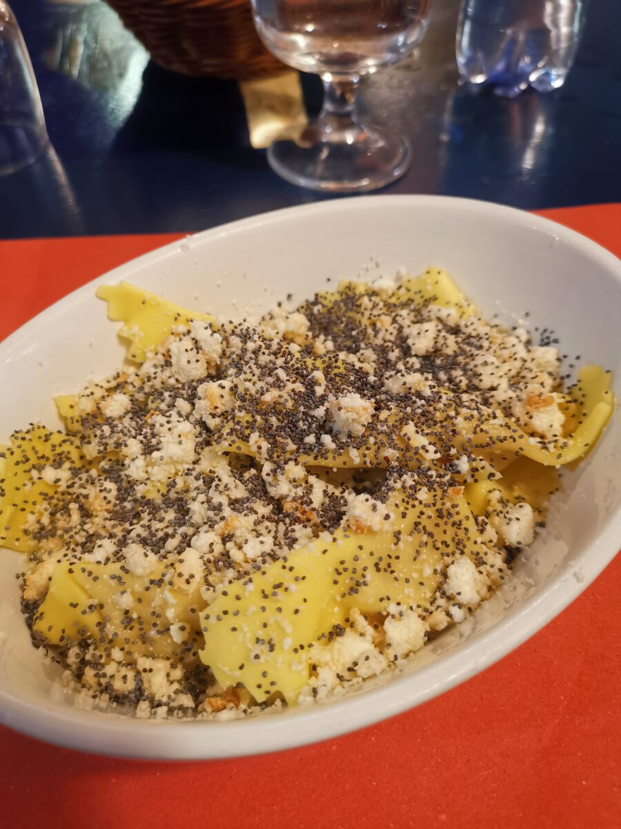 Uno degli abbondanti primi piatti Uno degli abbondanti primi piatti